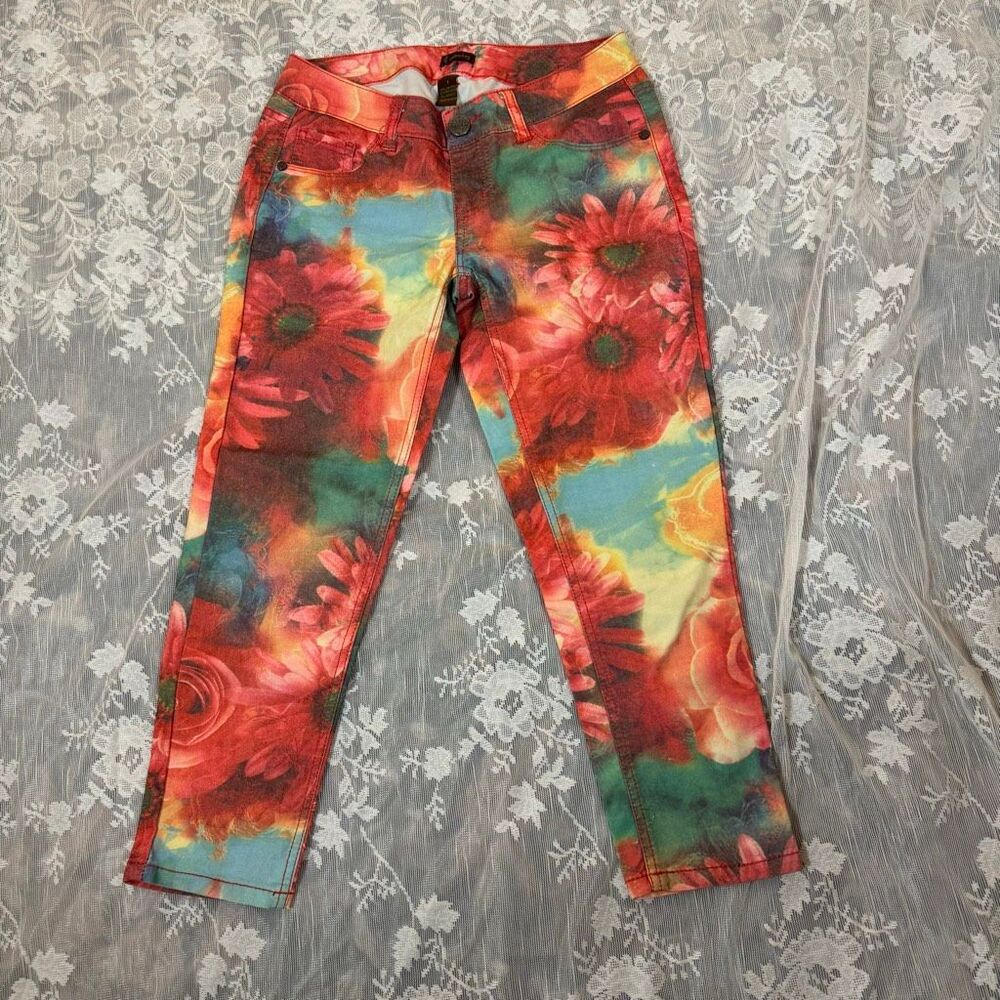 Copperkey Floral Print Cropped Pants – Photorealistic Gerbera Daisy Print | Size